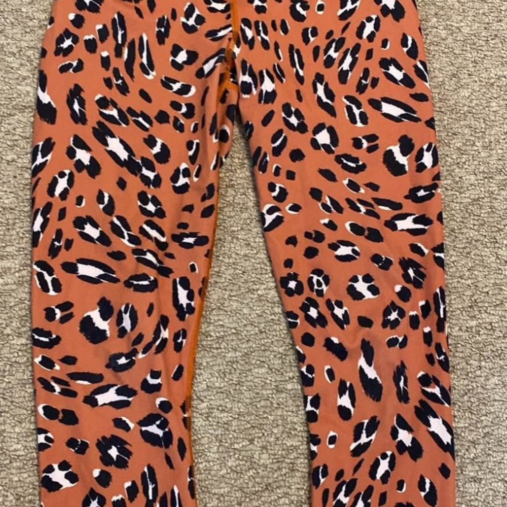 Leopard Print leggings - Fabletics size small
